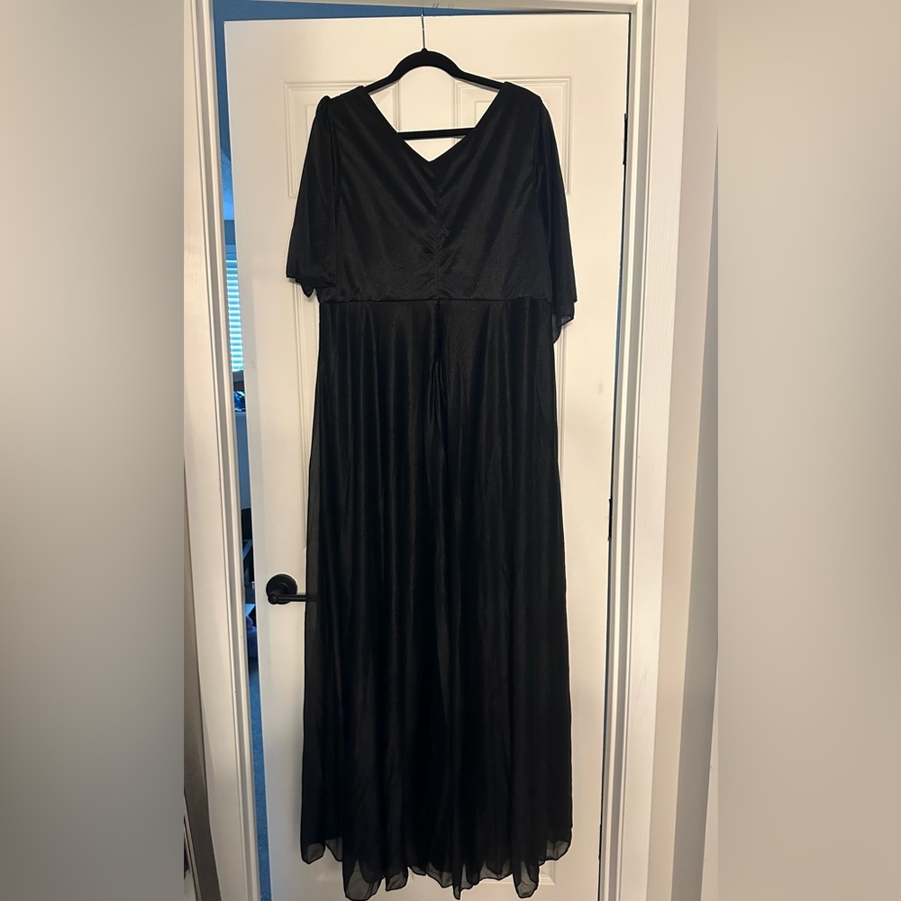 Dress - Picture 7 of 11